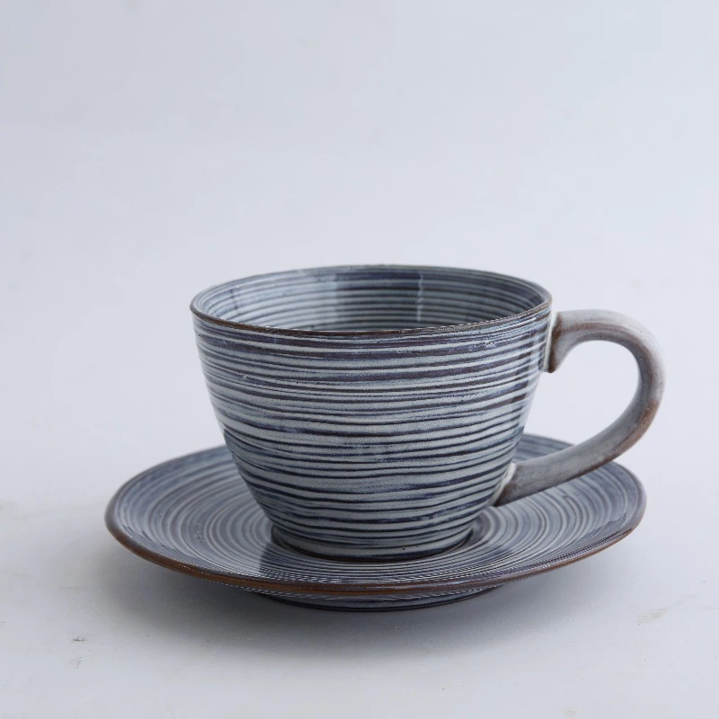 فنجان و نعلبکی قهوه لعاب واکنشی سرامیکی